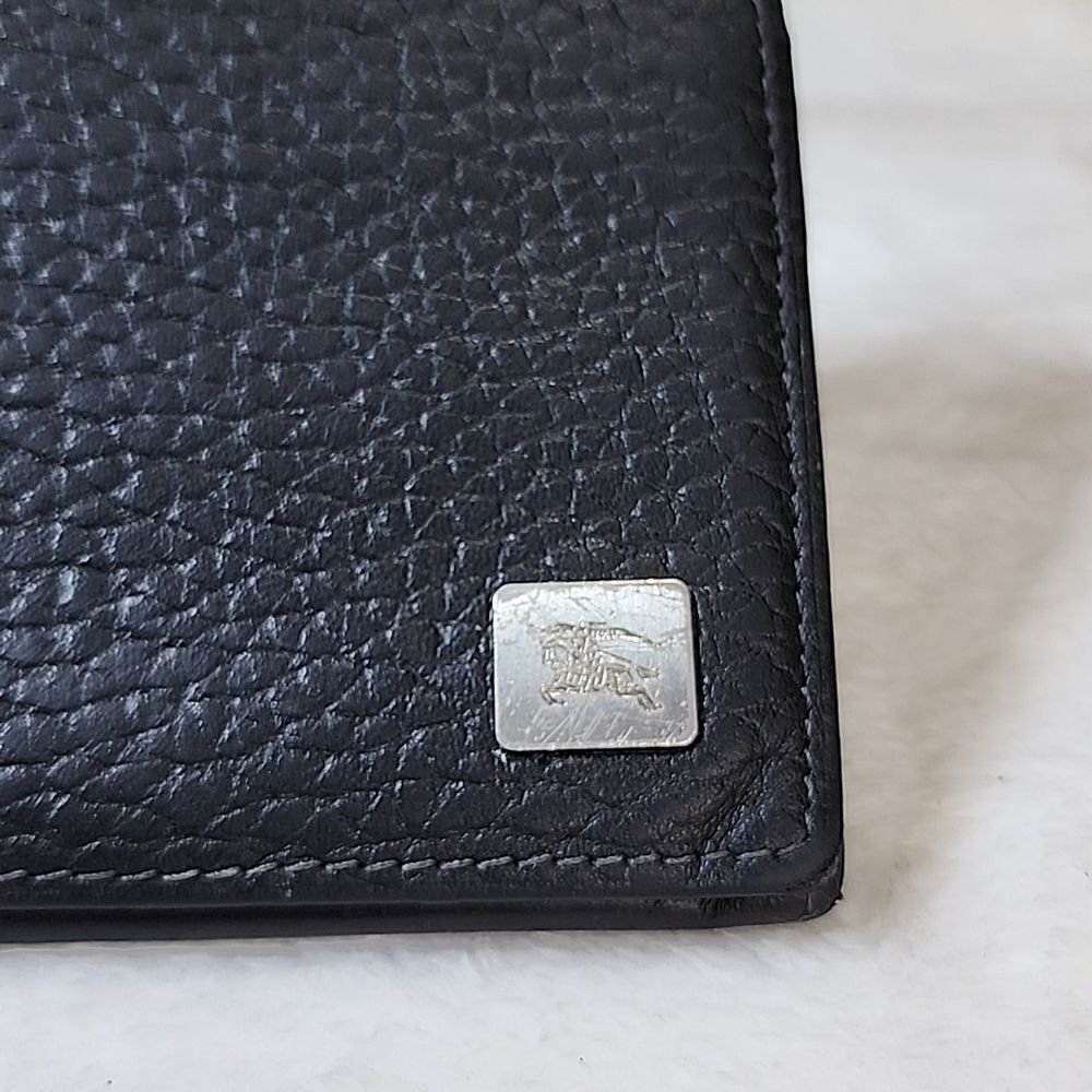 Authentic Burberry Long Wallet - Picture 11 of 11